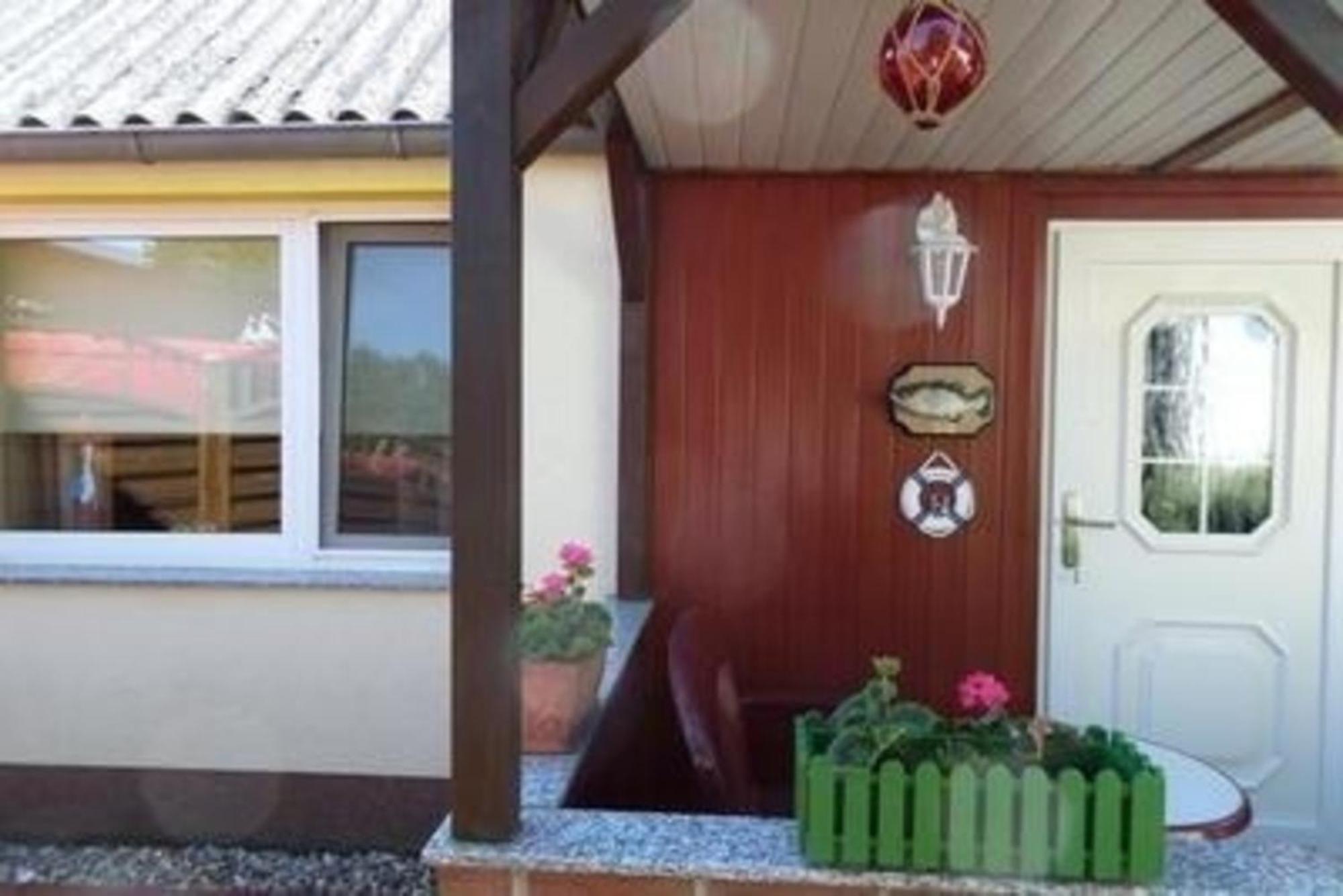 Wunderschoenes Ferienhaus In Altwarp Mit Grill Luaran gambar